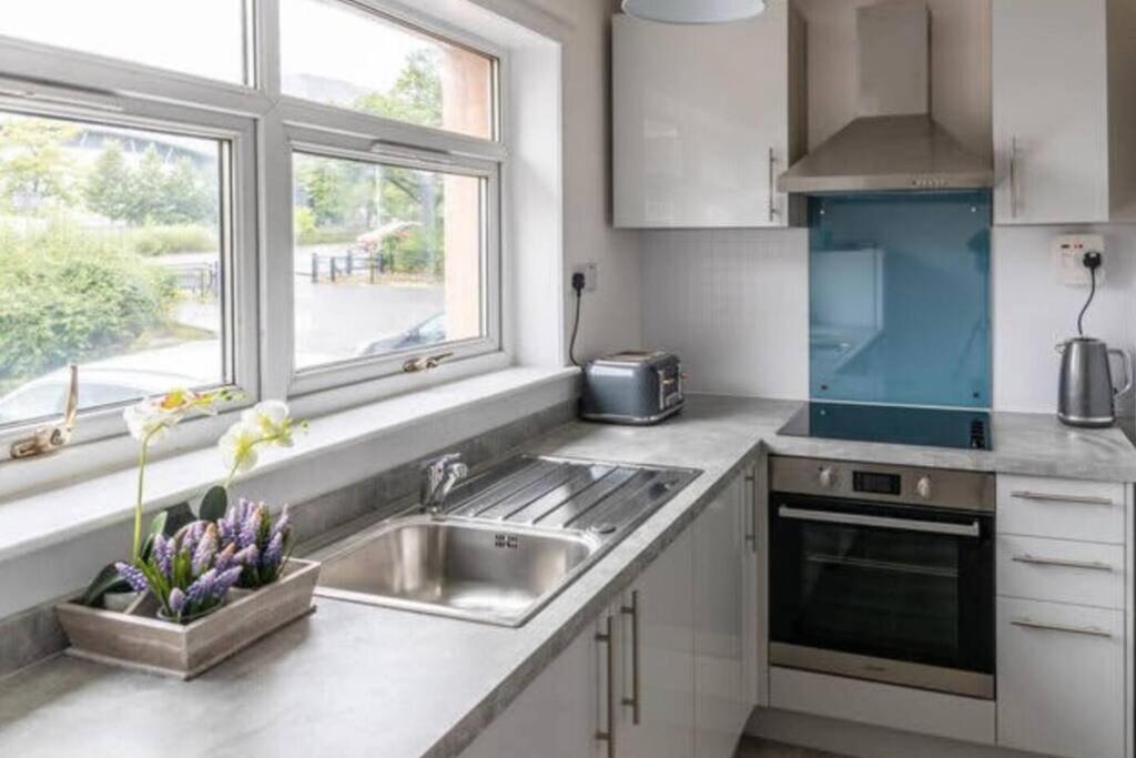 Cosy 1 Bed With Parking In City Centre Apartment Glasgow Ngoại thất bức ảnh