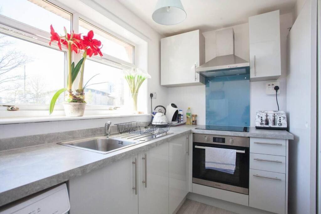 Cosy 1 Bed With Parking In City Centre Apartment Glasgow Ngoại thất bức ảnh