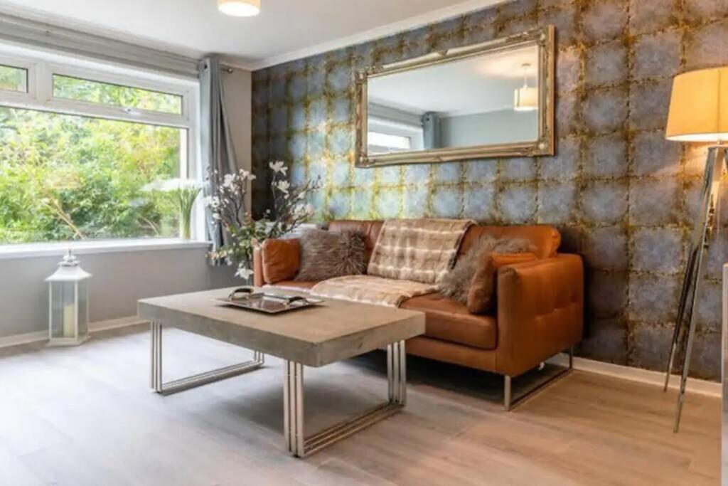 Cosy 1 Bed With Parking In City Centre Apartment Glasgow Ngoại thất bức ảnh